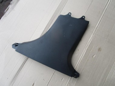 Накладка средней стойки MERCEDES-BENZ C-класс W205/S205/C205/A205 (2014 - 2018) — Разборка Мерседес