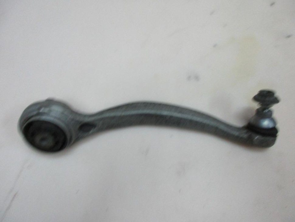 Рычаг передний нижний левый MERCEDES-BENZ C-класс W205/S205/C205/A205 (2014 - 2018) фото 1 — Разборка Мерседес