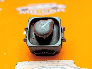 Кнопка регулировки зеркал MERCEDES-BENZ E-класс W124/S124/C124/A124 (1984 - 1997) — Разборка Мерседес