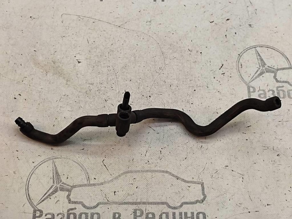 Трубка вентиляции картерных газов MERCEDES-BENZ SL-класс R230 (2001 - 2006) фото 1 — Разборка Мерседес