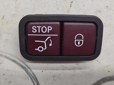 Кнопка закрытия багажника MERCEDES-BENZ GLC-класс X253 (2015 - 2019) — Разборка Мерседес