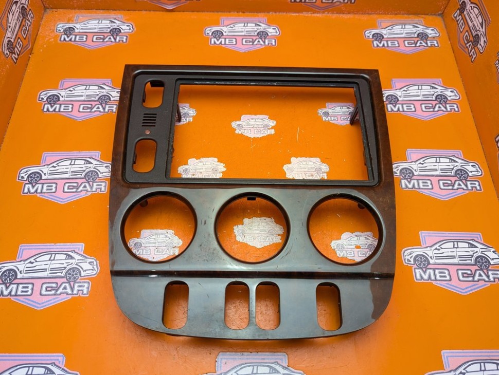 Накладка блока климата MERCEDES-BENZ M-класс W163 рестайлинг (2001 - 2005) фото 1 &mdash; Разборка Мерседес