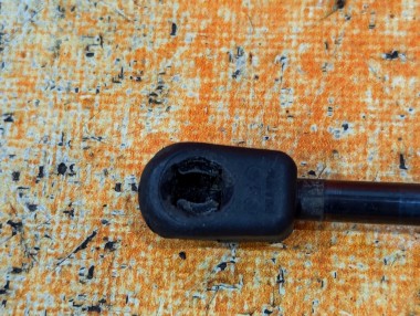 Амортизатор капота MERCEDES-BENZ C-класс W204/S204 (2006 - 2011) — Разборка Мерседес