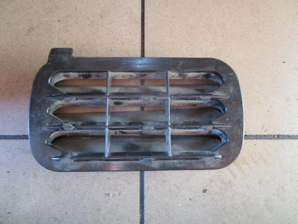 Решетка вентиляционная MERCEDES-BENZ W124 W124/S124/C124/A124 (1984 - 1993) фото 1 — Разборка Мерседес