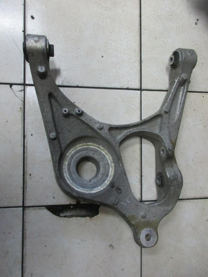 Рычаг задний MERCEDES-BENZ M-класс W166 (2011 - 2015) фото 1 — Разборка Мерседес