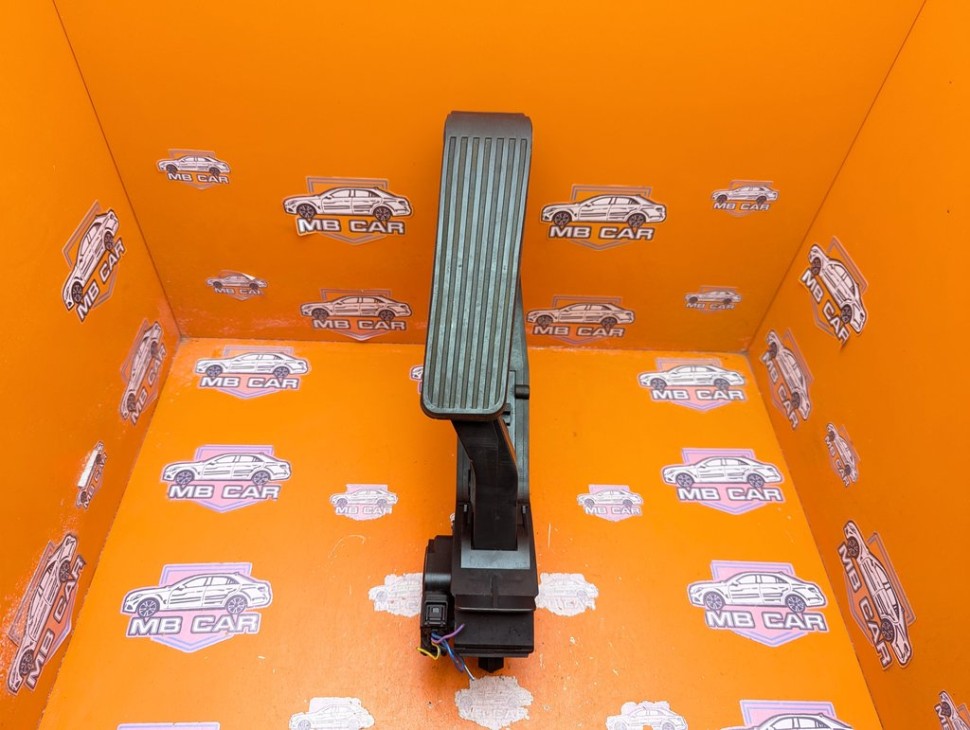 Педаль газа электронная MERCEDES-BENZ E-класс W211/S211 (2002 - 2006) фото 1 &mdash; Разборка Мерседес