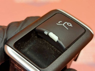 Кнопка открытия багажника MERCEDES-BENZ GL-класс X166 (2012 - 2016) — Разборка Мерседес