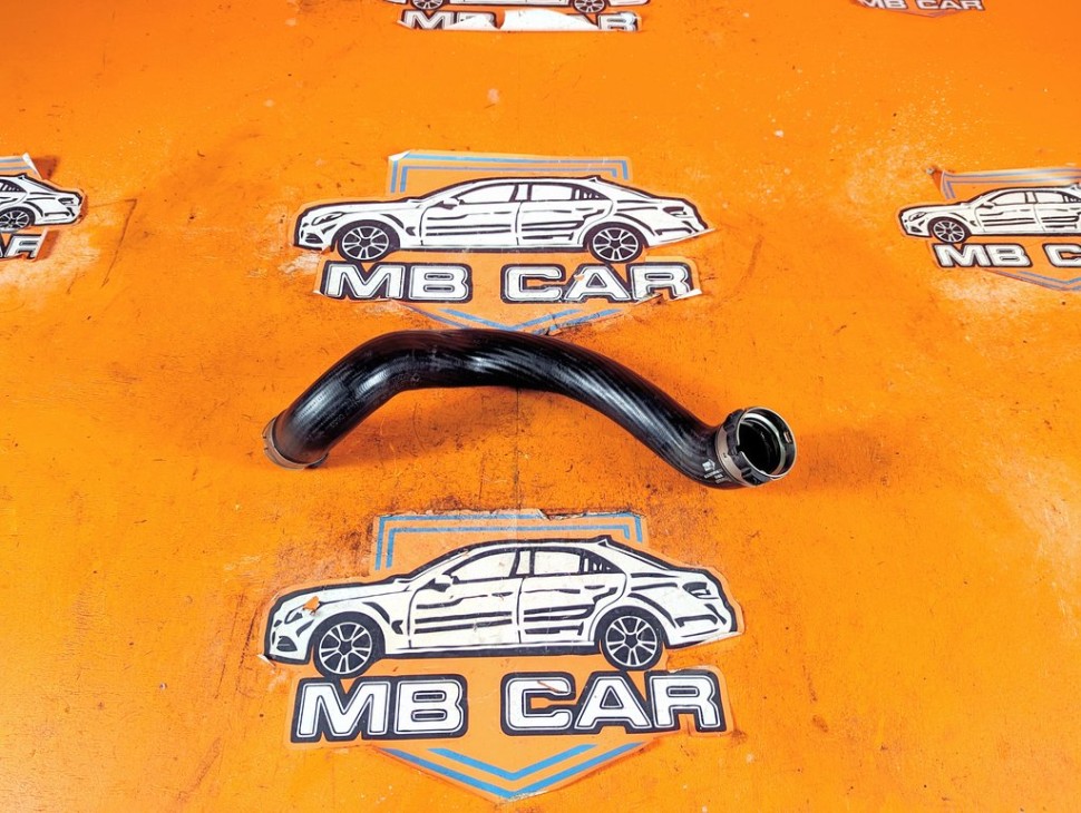 Патрубок интеркулера MERCEDES-BENZ C-класс W204/S204 (2006 - 2011) фото 1 &mdash; Разборка Мерседес