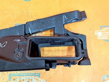 Воздухозаборник MERCEDES-BENZ C-класс W204/S204 (2006 - 2011) — Разборка Мерседес