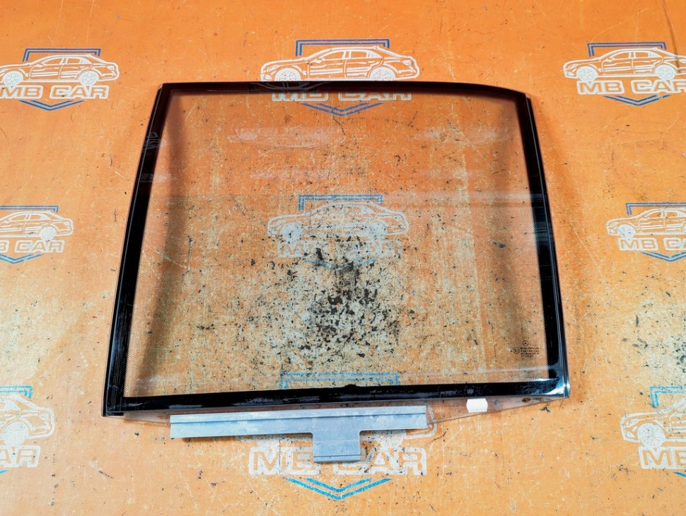 Стекло заднее левое MERCEDES-BENZ S-класс W140 (1991 - 1998) фото 1 — Разборка Мерседес