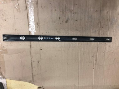 Молдинг двери MERCEDES-BENZ C-класс W203/S203/CL203 (2000 - 2004) — Разборка Мерседес