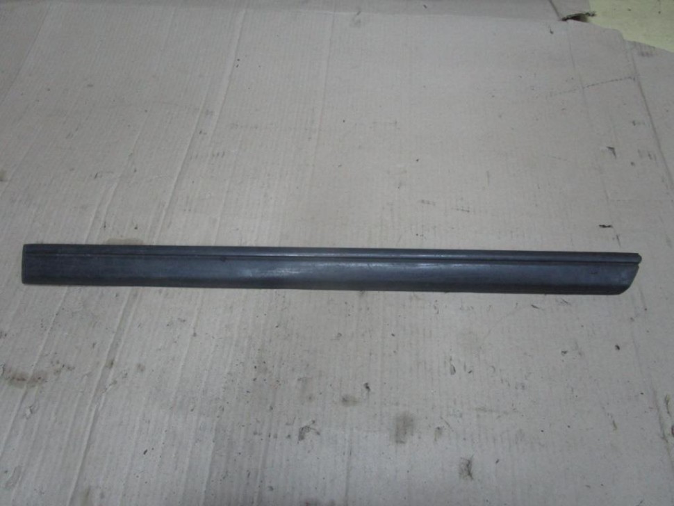 Молдинг двери MERCEDES-BENZ W124 W124/S124/C124/A124 (1984 - 1993) фото 1 — Разборка Мерседес