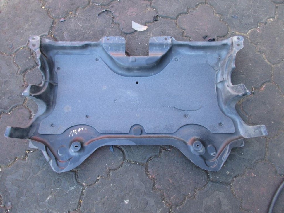 Защита двигателя MERCEDES-BENZ CLS-класс C218/X218 рестайлинг (2014 - 2017) фото 1 — Разборка Мерседес