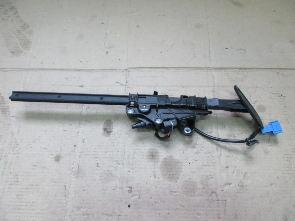 Подаватель ремня MERCEDES-BENZ E-класс W213/S213/C238/A238 (2016 - 2021) фото 1 — Разборка Мерседес