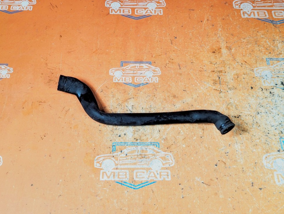 Патрубок радиатора MERCEDES-BENZ A-класс W168 рестайлинг (2001 - 2004) фото 1 &mdash; Разборка Мерседес