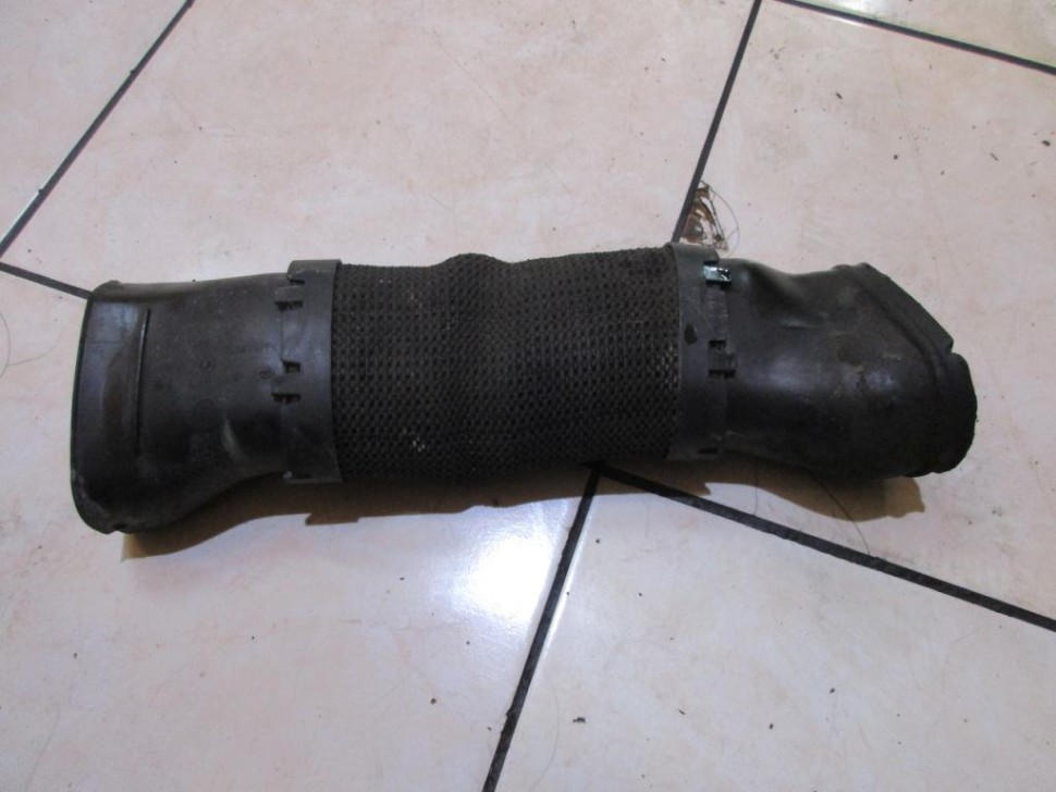 Патрубок воздушный MERCEDES-BENZ E-класс W211/S211 рестайлинг (2006 - 2009) фото 1 — Разборка Мерседес