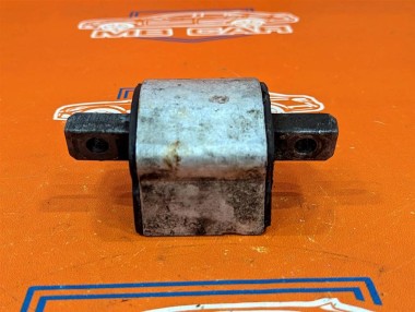 Опора КПП MERCEDES-BENZ S-класс W220 рестайлинг (2002 - 2005) — Разборка Мерседес