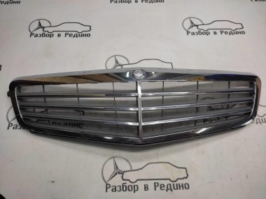 Решетка радиатора MERCEDES-BENZ C-класс W204/S204 (2006 - 2011) — Разборка Мерседес