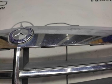 Решетка радиатора MERCEDES-BENZ C-класс W204/S204 (2006 - 2011) — Разборка Мерседес