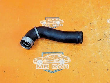 Патрубок интеркулера MERCEDES-BENZ R-класс W251 рестайлинг 2 (2010 - 2017) — Разборка Мерседес