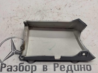 Накладка петли багажника MERCEDES-BENZ VANEO W414 (2001 - 2005) — Разборка Мерседес