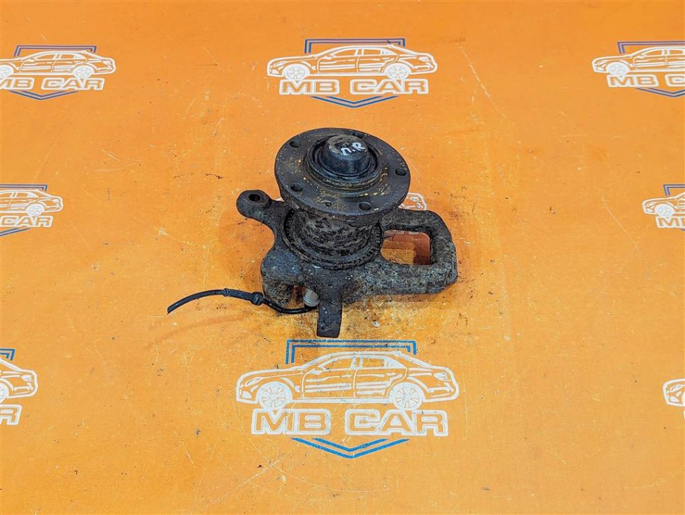 Кулак поворотный передний правый MERCEDES-BENZ Sprinter W901-905 (1995 - 2006) фото 1 — Разборка Мерседес