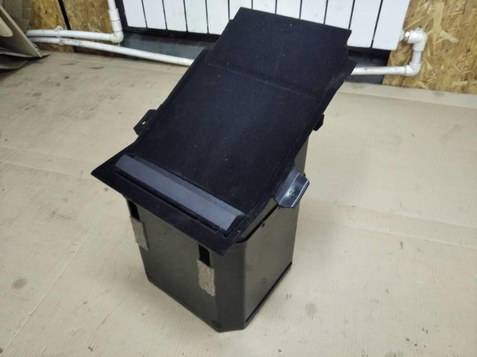 Бардачок MERCEDES-BENZ S-класс W220 (1998 - 2005) фото 1 — Разборка Мерседес