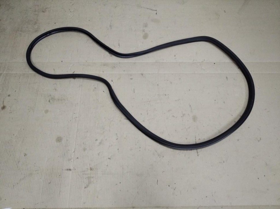 Уплотнитель стекла MERCEDES-BENZ V-класс W447 (2014 - 2025) фото 1 — Разборка Мерседес