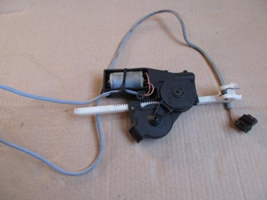 Моторчик регулировки сидений MERCEDES-BENZ S-класс W140 (1991 - 1998) — Разборка Мерседес