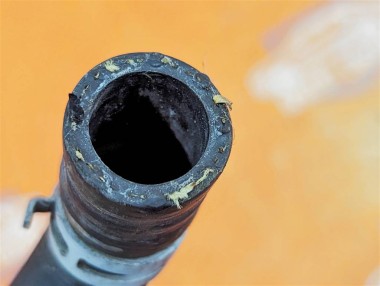 Патрубок ОЖ MERCEDES-BENZ S-класс W220 рестайлинг (2002 - 2005) — Разборка Мерседес