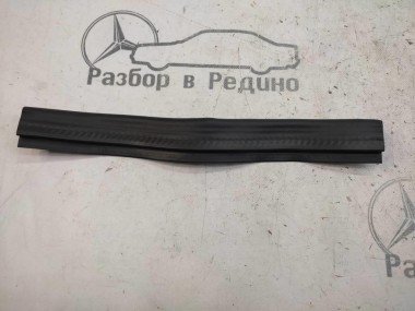 Уплотнитель моторного отсека MERCEDES-BENZ C-класс W204/S204 (2006 - 2011) — Разборка Мерседес