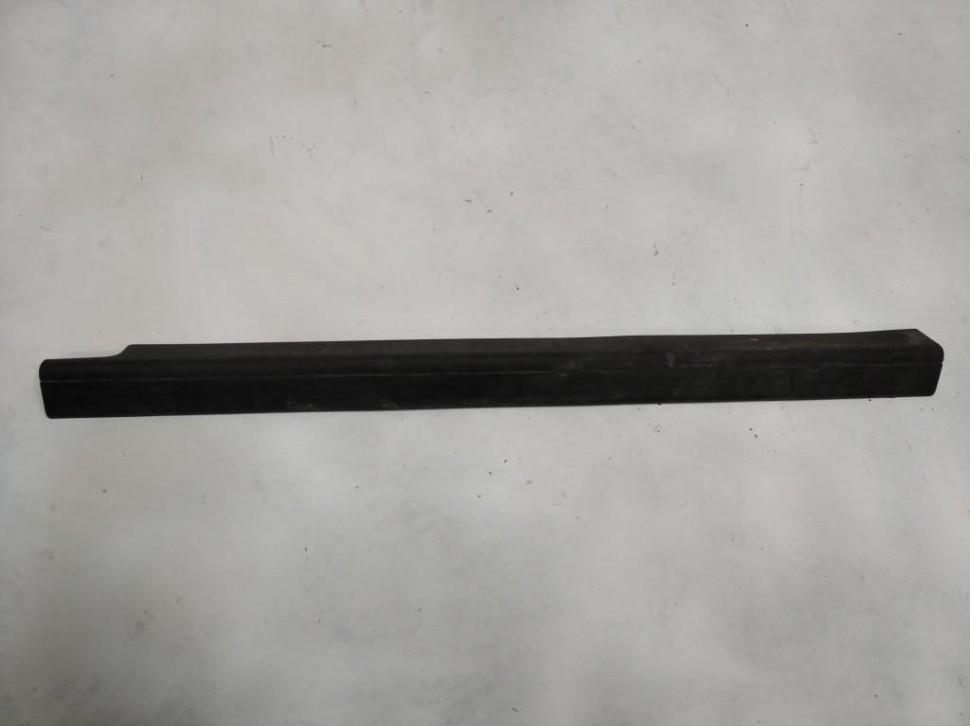 Накладка порога внутренняя MERCEDES-BENZ E-класс W212/S212/C207/A207 (2009 - 2013) фото 1 — Разборка Мерседес