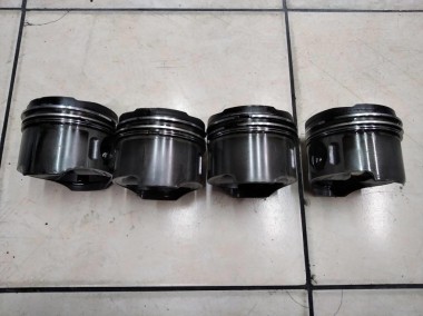 Поршень дизель MERCEDES-BENZ C-класс W203/S203/CL203 (2000 - 2004) — Разборка Мерседес