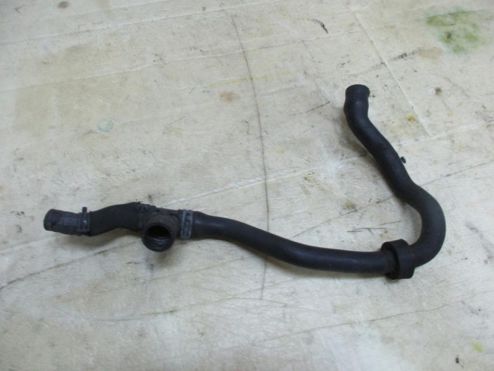 Патрубок ОЖ MERCEDES-BENZ C-класс W203/S203/CL203 (2000 - 2004) фото 1 — Разборка Мерседес