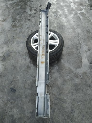 Порог пластиковый правый MERCEDES-BENZ C-класс W203/S203/CL203 (2000 - 2004) — Разборка Мерседес