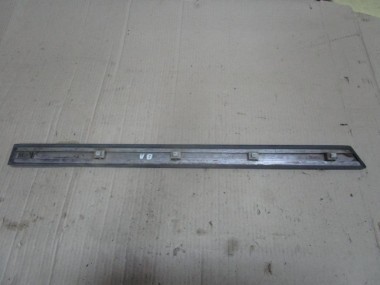 Молдинг двери MERCEDES-BENZ W124 W124/S124/C124/A124 (1984 - 1993) — Разборка Мерседес
