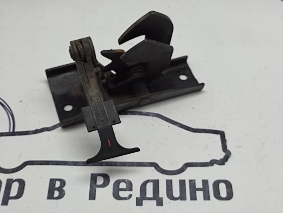 Замок капота MERCEDES-BENZ S-класс W220 (1998 - 2005) фото 1 — Разборка Мерседес