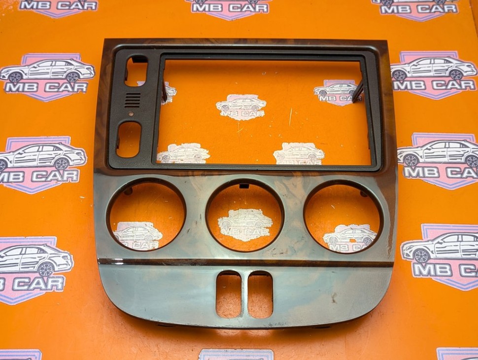 Накладка блока климата MERCEDES-BENZ M-класс W163 (1997 - 2001) фото 1 &mdash; Разборка Мерседес
