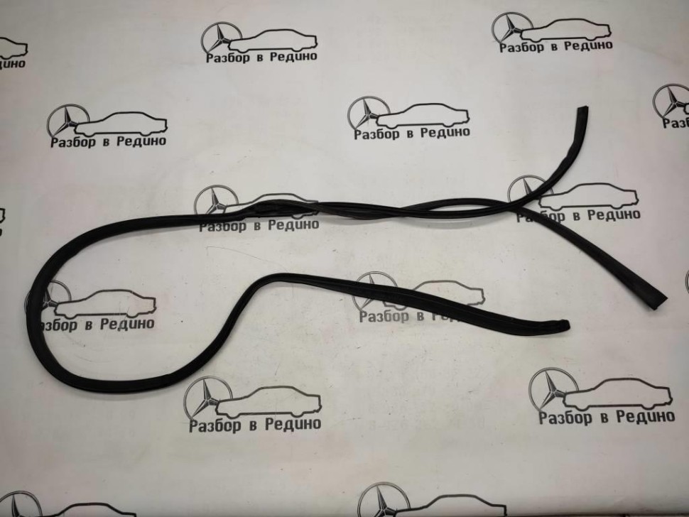 Уплотнитель крыши MERCEDES-BENZ S-класс W220 рестайлинг (2002 - 2005) фото 1 — Разборка Мерседес