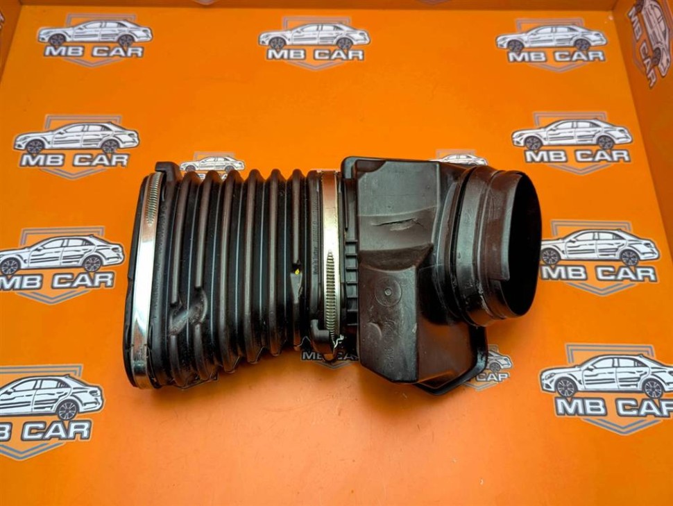 Патрубок воздушный MERCEDES-BENZ E-класс W213/S213/C238/A238 (2016 - 2021) фото 1 — Разборка Мерседес
