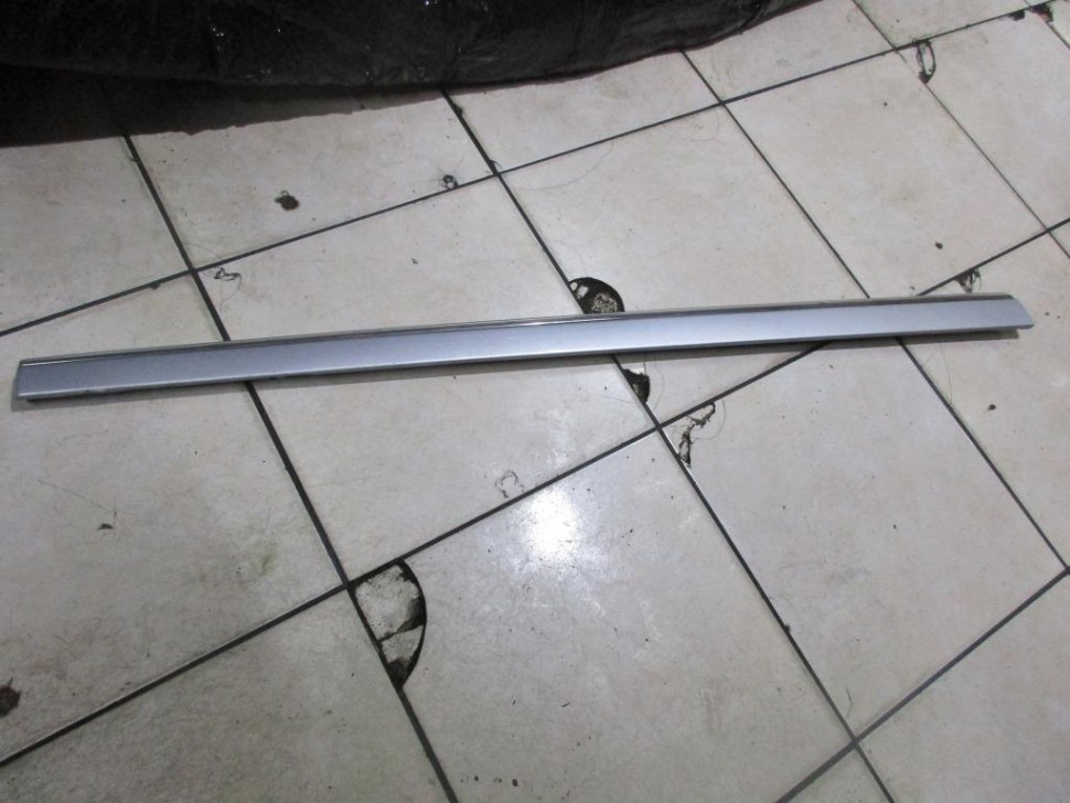 Молдинг двери MERCEDES-BENZ E-класс W211/S211 рестайлинг (2006 - 2009) фото 1 — Разборка Мерседес