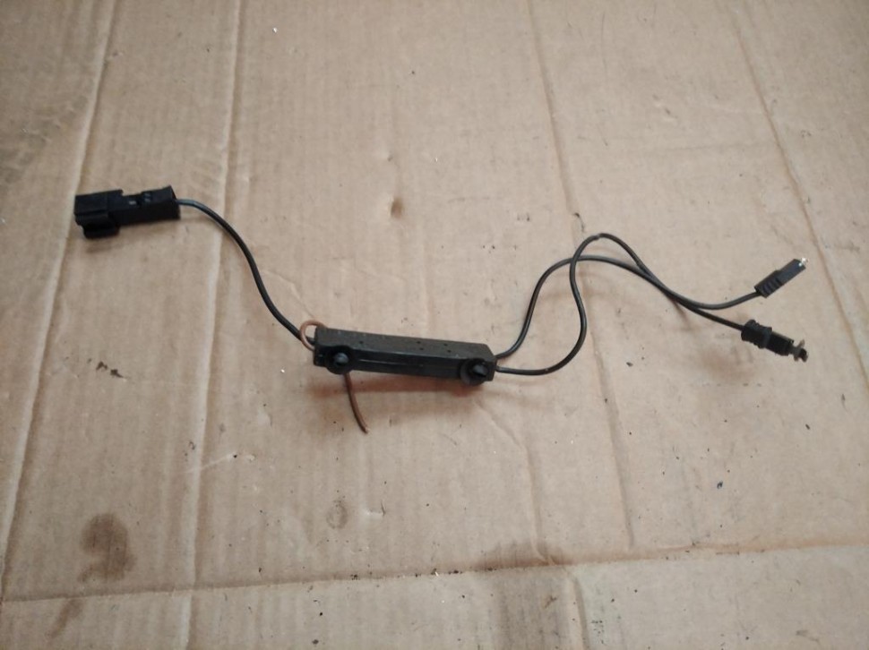 Антенна MERCEDES-BENZ E-класс W212/S212/C207/A207 (2009 - 2013) фото 1 — Разборка Мерседес