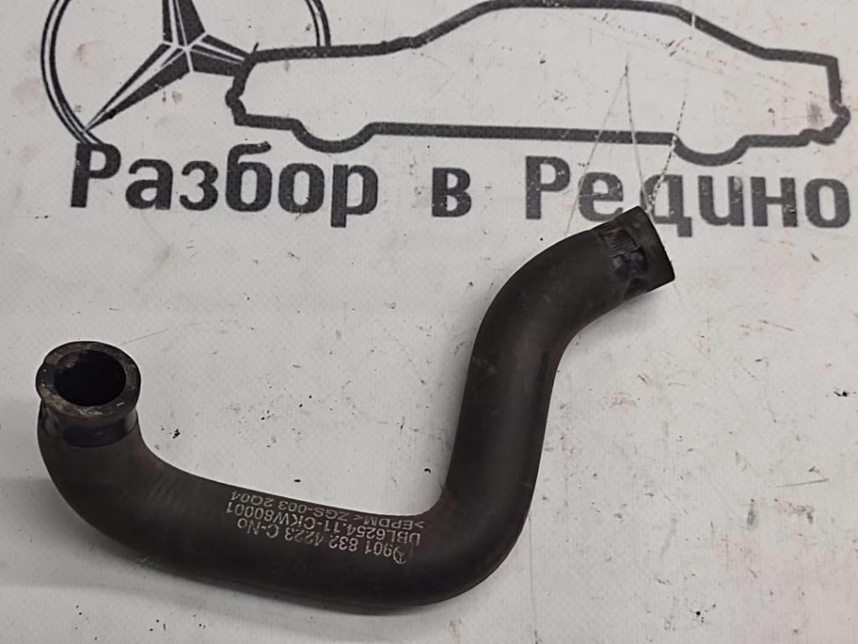 Патрубок ОЖ MERCEDES-BENZ Sprinter W901-905 (1995 - 2006) фото 1 — Разборка Мерседес