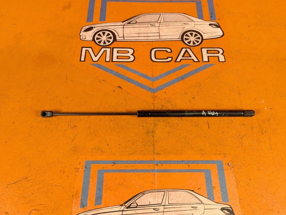Амортизатор крышки багажника MERCEDES-BENZ A-класс W168 (1997 - 2001) A 160 1.6 AT (102 л.с.) фото 1 &mdash; Разборка Мерседес