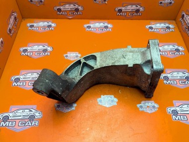 Лапа правая MERCEDES-BENZ E-класс W211/S211 (2002 - 2006) — Разборка Мерседес