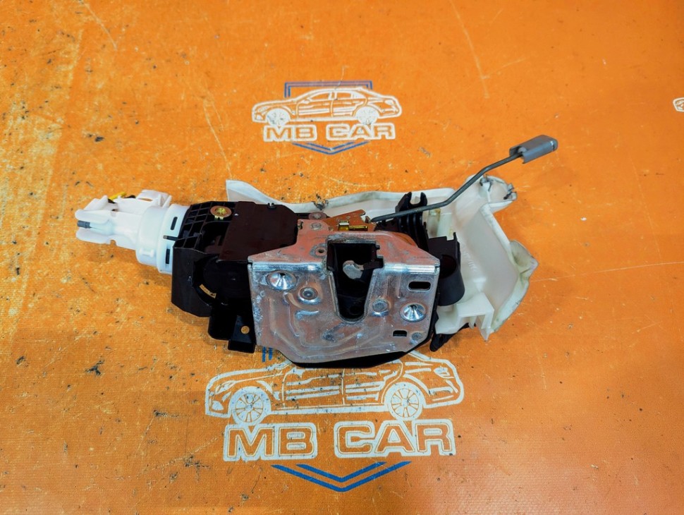 Замок двери передней правой MERCEDES-BENZ S-класс W220 (1998 - 2005) фото 1 — Разборка Мерседес