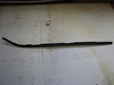 Молдинг лобового стекла MERCEDES-BENZ E-класс W124/S124/C124/A124 (1984 - 1997) — Разборка Мерседес