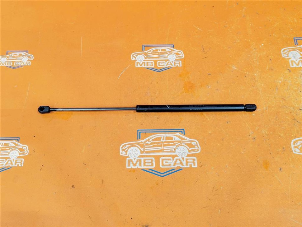 Амортизатор крышки багажника MERCEDES-BENZ A-класс W168 (1997 - 2001) фото 1 — Разборка Мерседес
