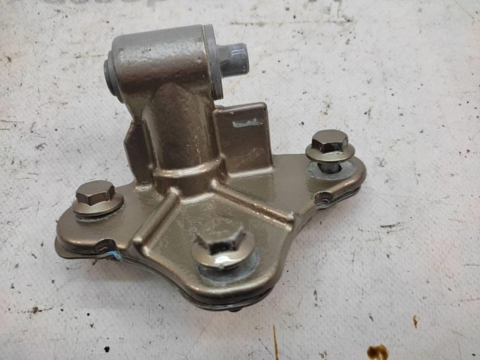 Петля двери MERCEDES-BENZ M-класс W164 (2005 - 2008) фото 1 — Разборка Мерседес