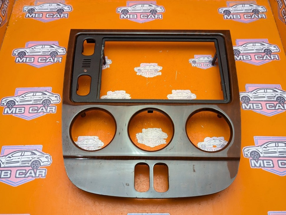 Накладка блока климата MERCEDES-BENZ M-класс W163 (1997 - 2001) фото 1 &mdash; Разборка Мерседес